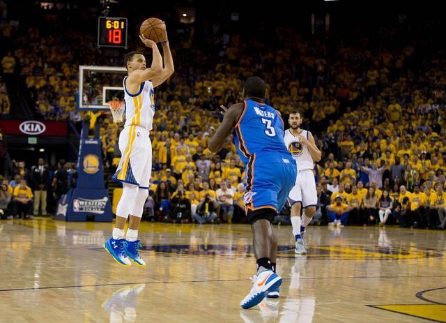 个篮板和2 个篮板和2