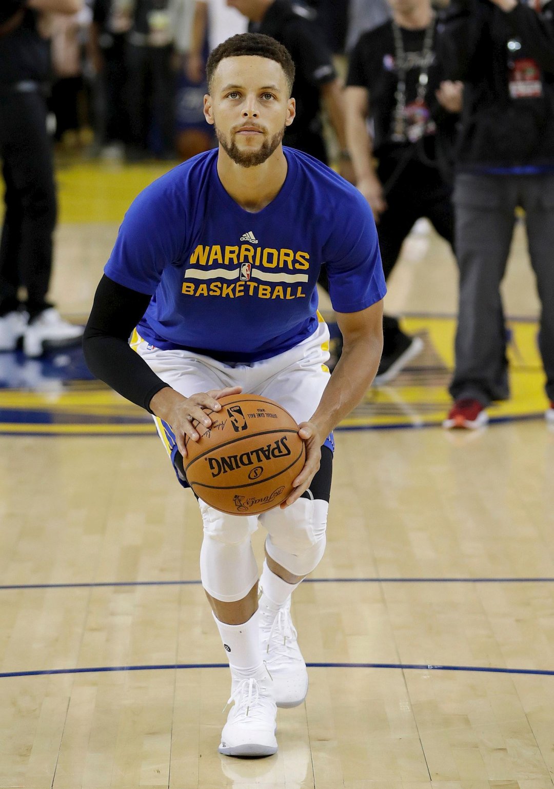 某职业俱乐 某职业俱乐